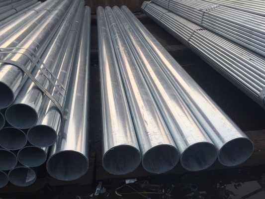 De gelaste Staalgi Pijp galvaniseerde Met een laag bedekte Oppervlakte de Buitendiameter van 10 - 80 mm